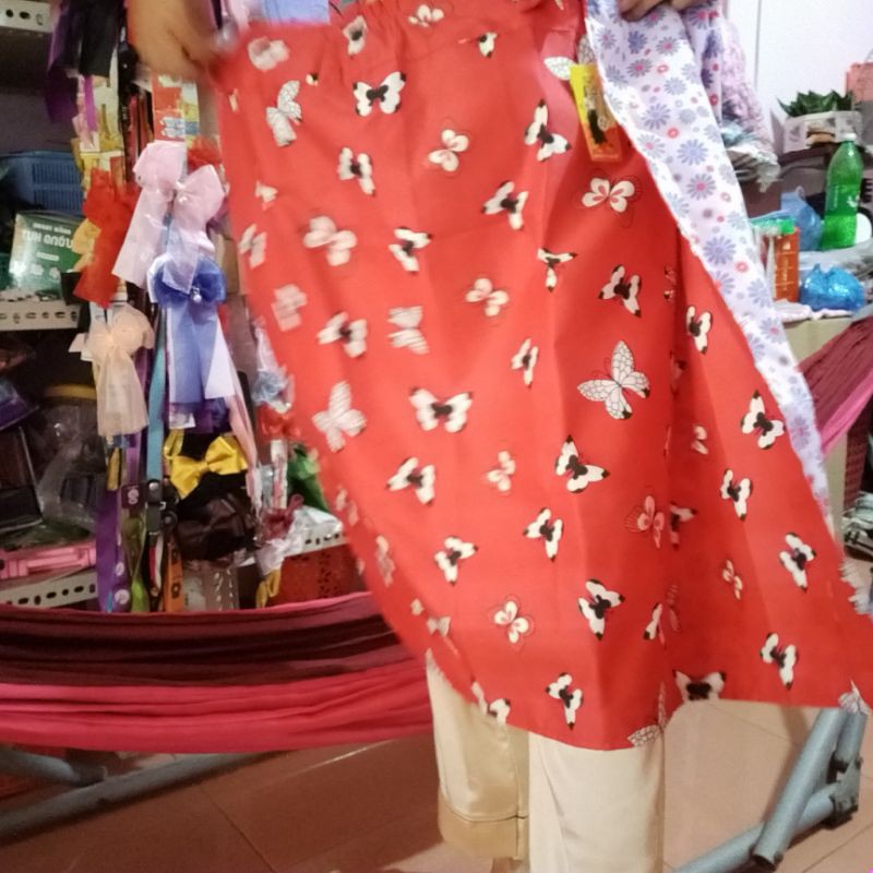 Váy chống nắng bé.