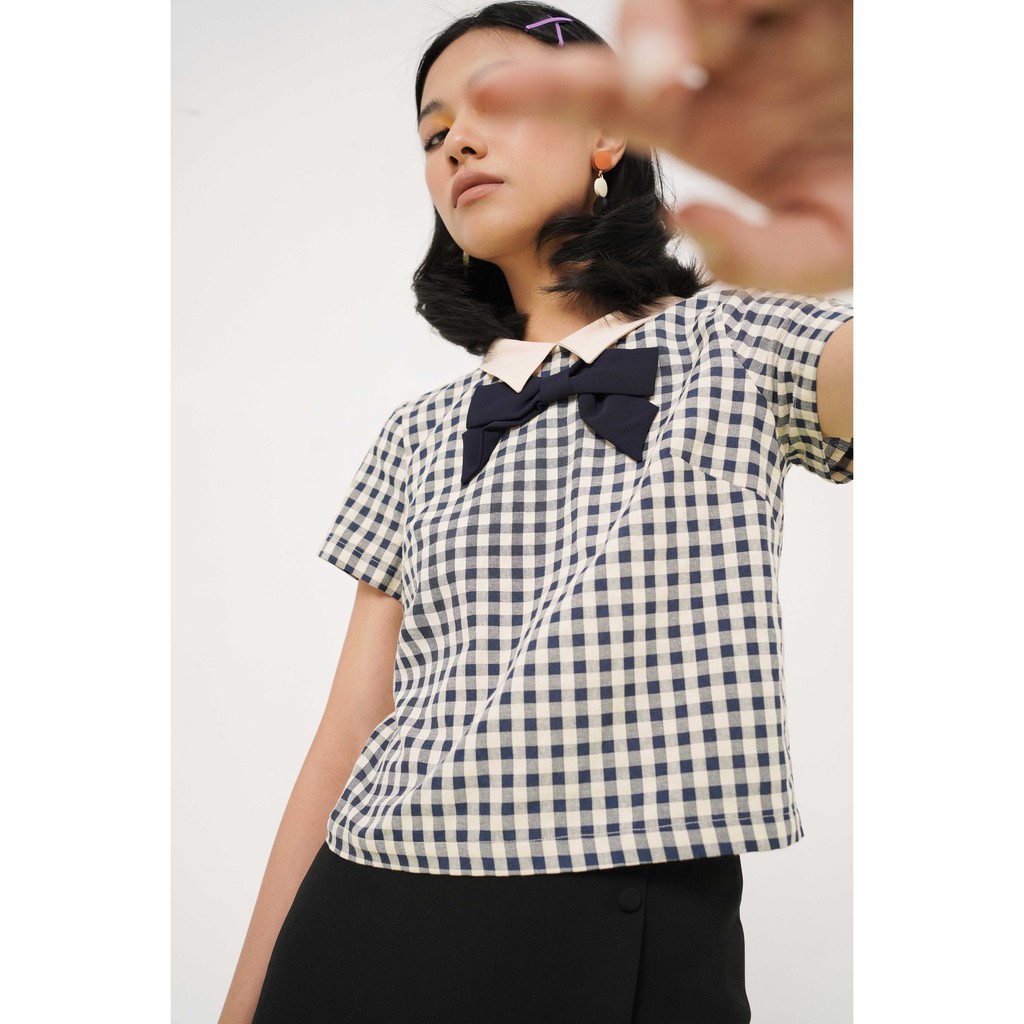 Áo Top gingham cổ trắng phối nơ cổ 1AO1050 ADORE DRESS | BigBuy360 - bigbuy360.vn