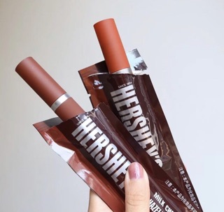 Son kem lì ETUDE x HERSHEY