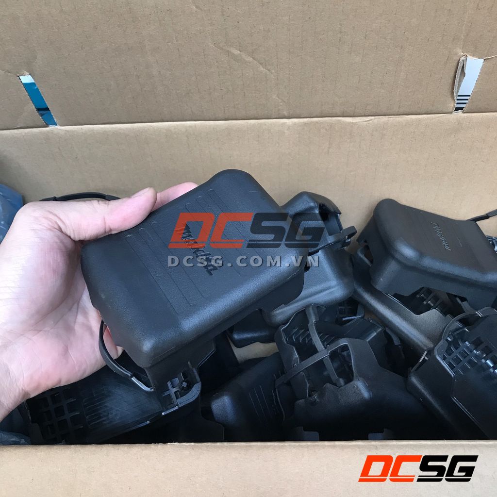 Ốp nhựa bào vệ pin chống trượt Makita 422807-8 | DCSG