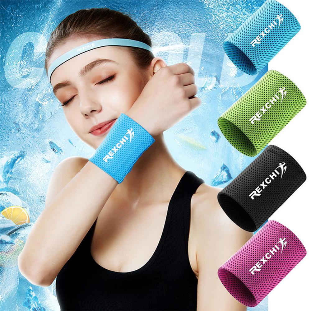 1 Băng Quấn Cổ Tay Làm Mát Mồ Hôi Khi Chơi Bóng Rổ / Tennis / Thể Thao
