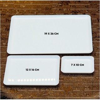 Khay nhựa Trắng nhiều kích cỡ đựng trang sức dụng cụ loại bóng đẹp.