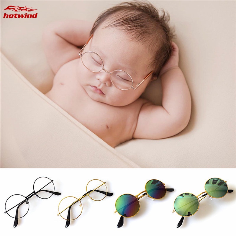 Kính mát mini dùng làm phụ kiện chụp ảnh cho bé sơ sinh