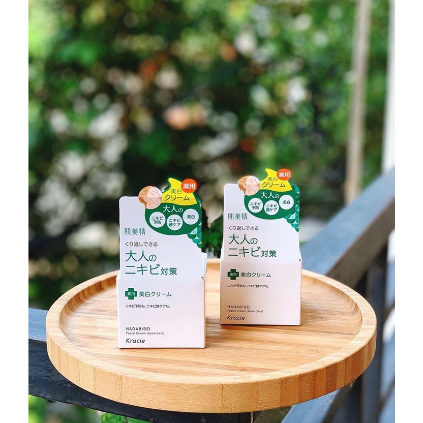 Kem dưỡng ngăn ngừa mụn và dưỡng trắng Kracie Hadabisei Acne Nhật Bản