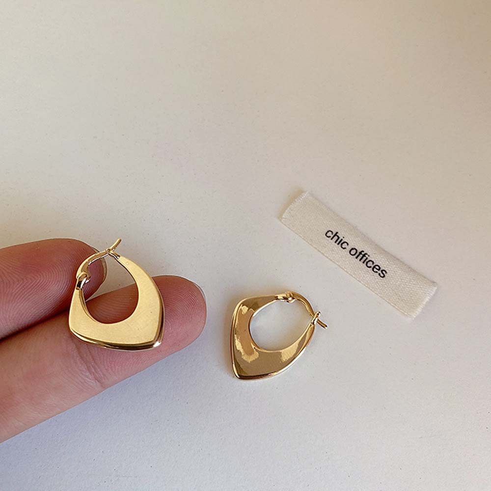 Khuyên tai nữ tạo hình độc đáo sáng tạo