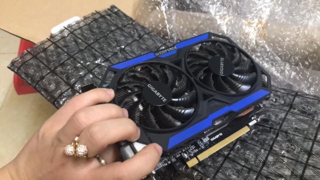 Card vga Giga GTX 960 2gb chiến maxseting game fifa4,pubg....-Còn bản 1 fan