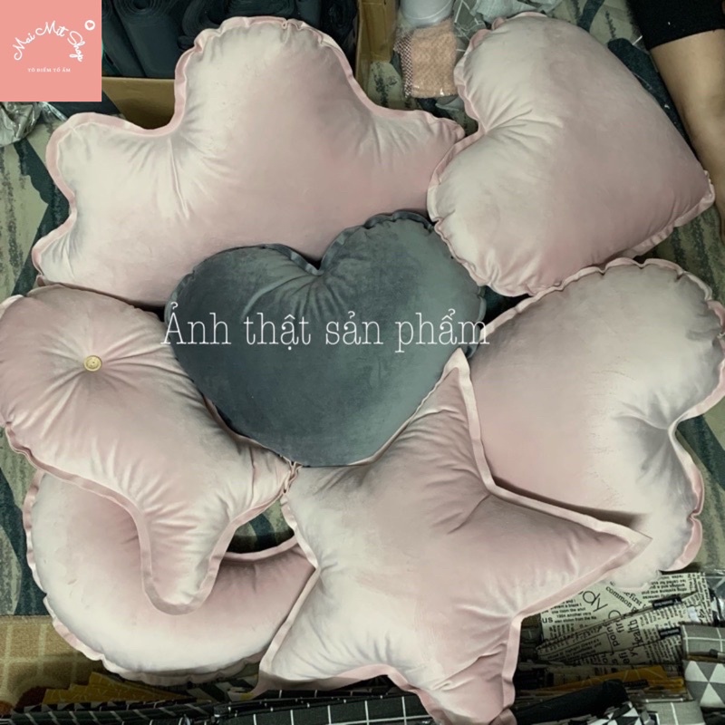 Gối tựa lưng sofa hình trăng và mây độc đáo, gối ôm chất liệu nhung lụa