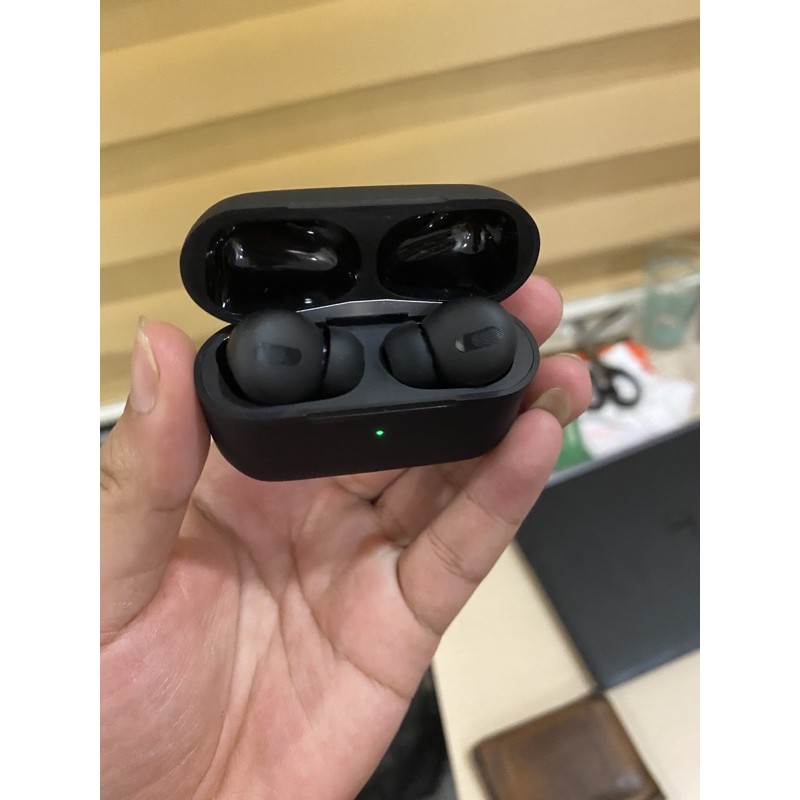 Tai nghe bletooth Airpods Pro Black, Mầu đen nhám huyền bí, Có chống ồn, đỏi tên, Định vị, Sạc không dây.