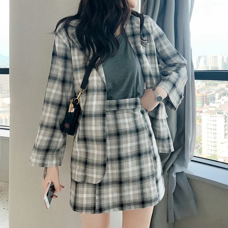 Aó khoác vec kẻ thời trang