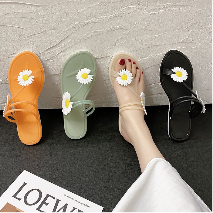 Sandal đính 2 hoa cúc ulzzang form nhỏ hơn 2 size 3K03
