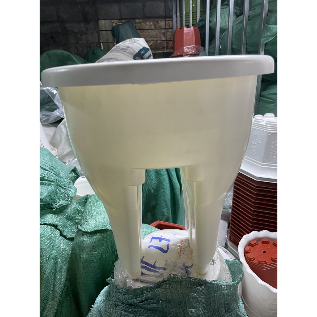 Chậu Nhựa Kẹp Ban Công Lan Can Trồng Hoa Cây Cảnh KT 29x30 Cm, Rất Tiện Lợi - Không Cần Giá Tre