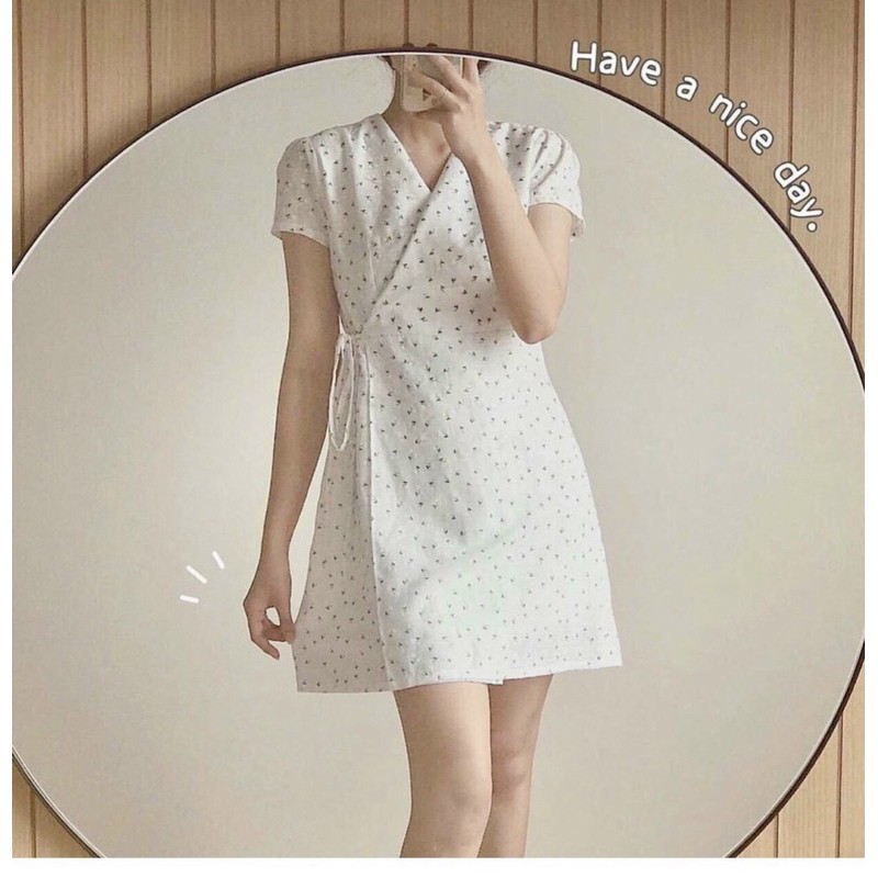 Đầm hoa cổ chéo basic
