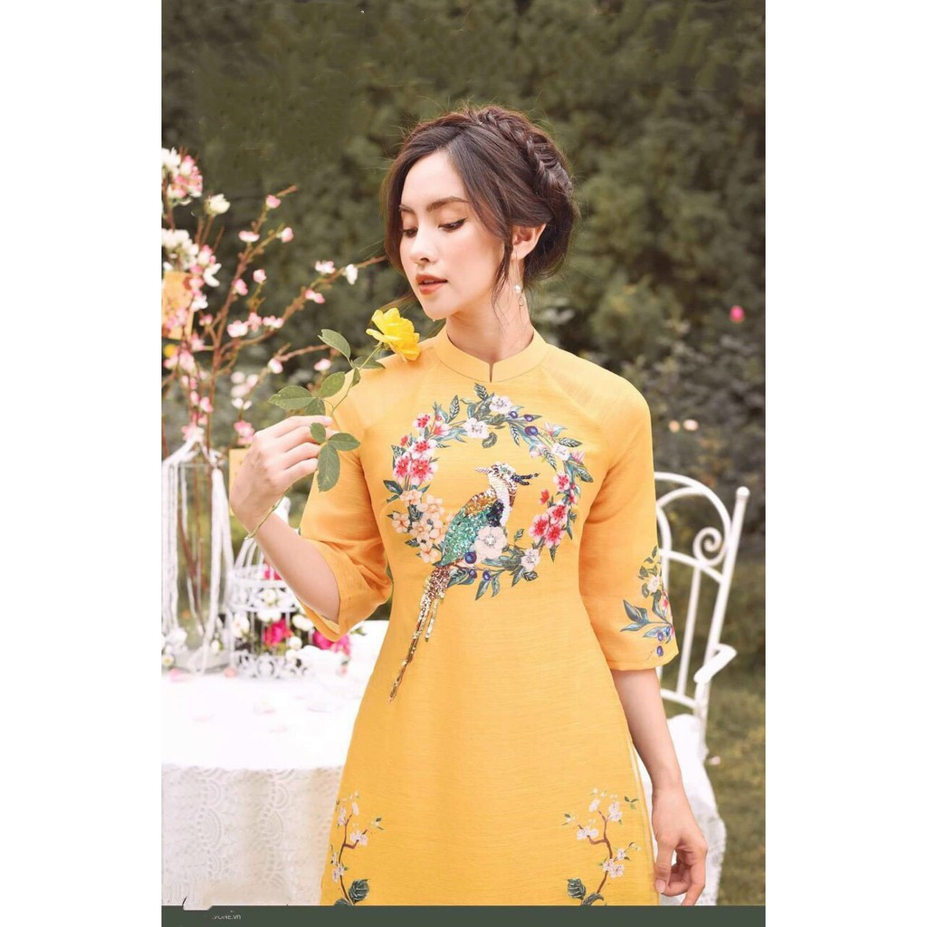 Áo Dài Cách Tân Họa Tiết Chim Hạc Vàng (Áo + quần) | BigBuy360 - bigbuy360.vn