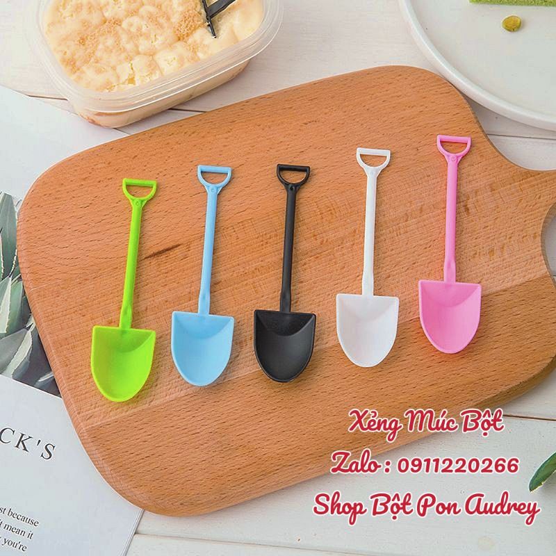 Xẻng Múc Bột Trái Tim (màu về ngẫu nhiên tùy đợt)