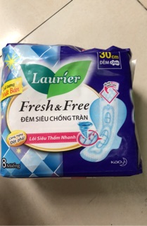 Băng Vệ Sinh Laurier Fresh & Free