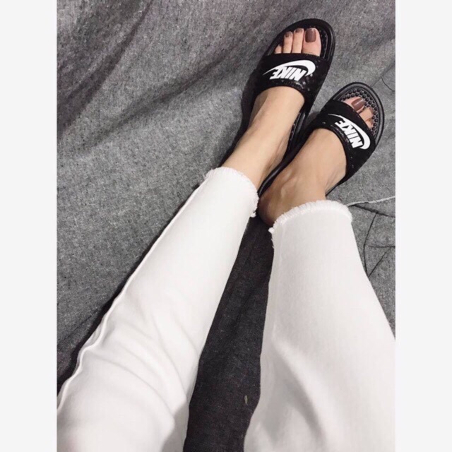 Quần jeans baggy tua lai