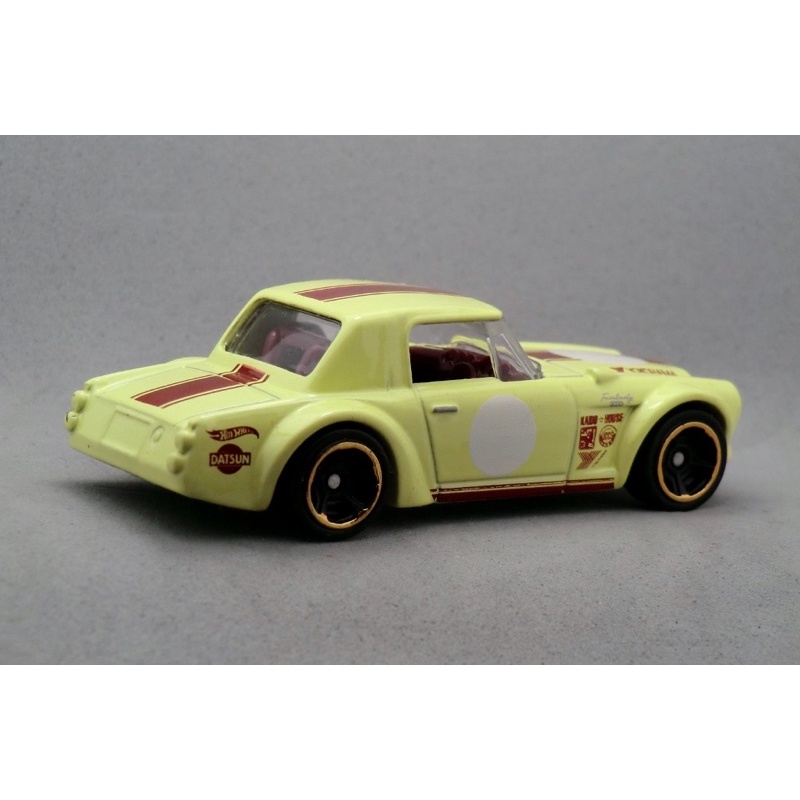Xe Hot Wheels Nissan Fairlady 2000 (First Edition)