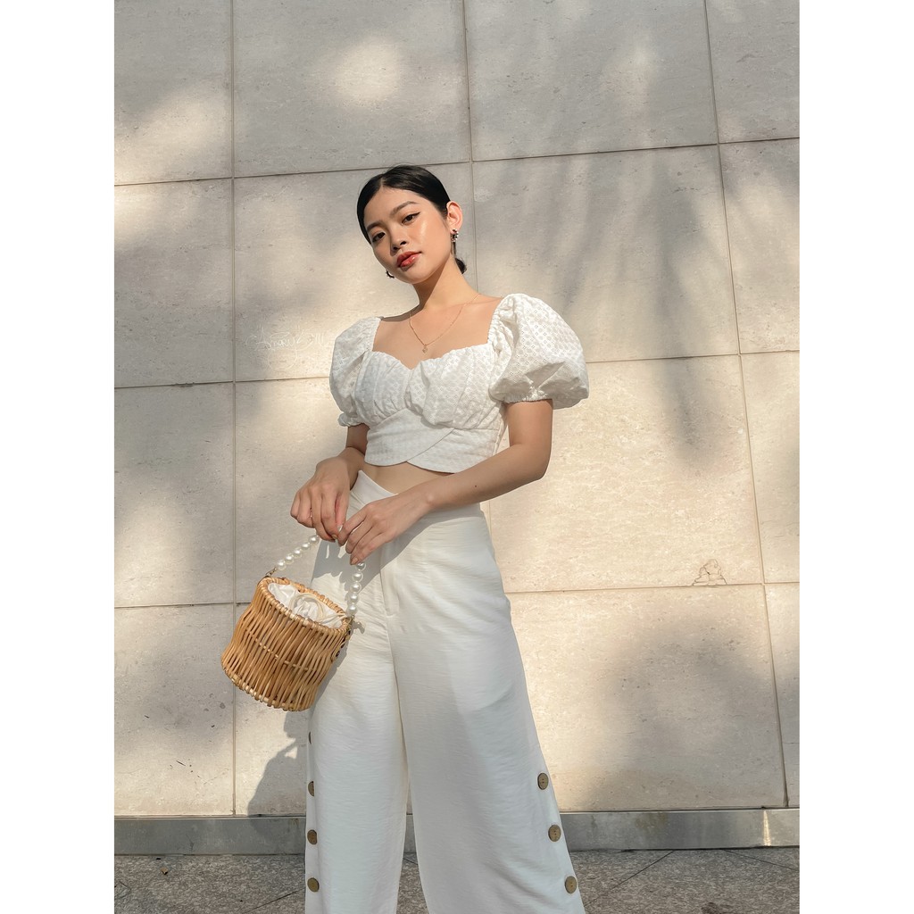 Quần Suông Trắng Phối Nút Gỗ Hai Bên - HOO DESIGN ( RESTOCK THƯỜNG XUYÊN )