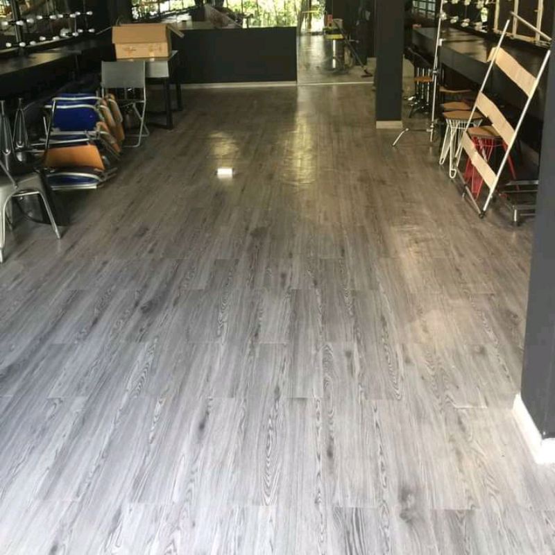 Sàn Nhựa Giả Gỗ, Sẵn Keo, Kích Thước 91,5x15,4 cm