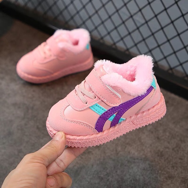 GIÀY THỂ THAO LÓT LÔNG CHO BÉ 🐰