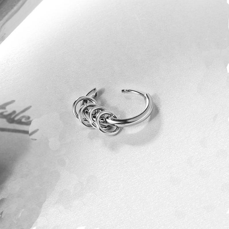 Khuyên tai khoen tròn chất liệu thép titan thời trang hiphop đường phố cá tính