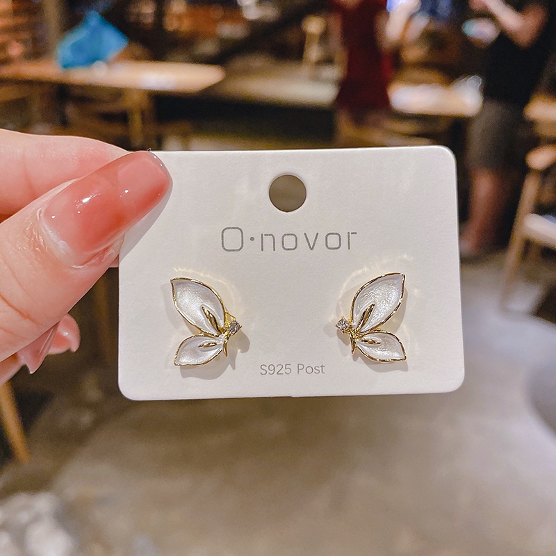 Bông Tai Hình Bướm Đính Đá Zircon Sang Trọng Thời Trang Chất Lượng Cao Làm Quà Tặng Cho Bạn Gái