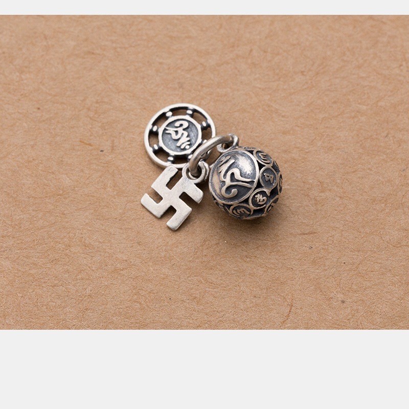 Charm bạc tròn treo lục tự - chữ vạn - MH657