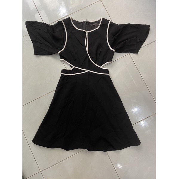 Thanh Lý : Đầm đen BCBG