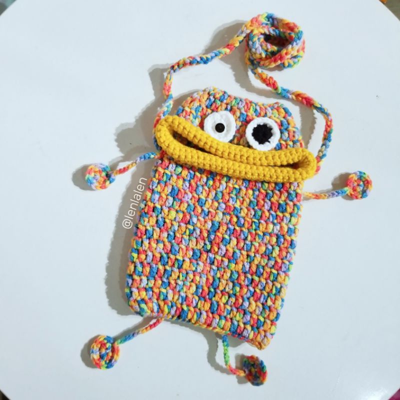 Túi đeo chéo hình thú môi mọng đựng điện thoại móc bằng len handmade