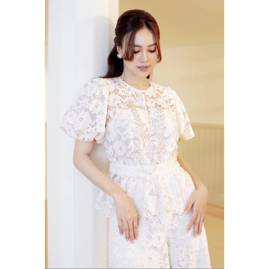 Sixdo newtag set áo và quần ống rộng trắng ren mới nguyên tag S/M/L