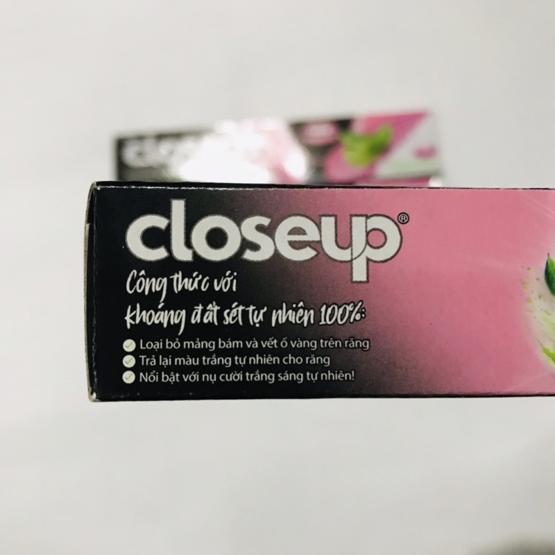 Kem đánh răng Closeup 30g khoáng đất set và matcha bạc hà