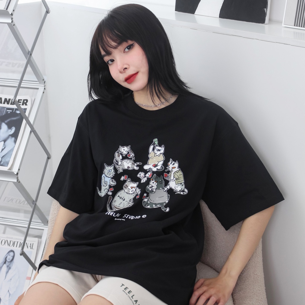 Áo Thun Teelab Local Brand Unisex Gambling Cats / Đen TS150