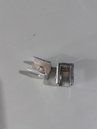 PASS  ĐỠ KỆ  INOX