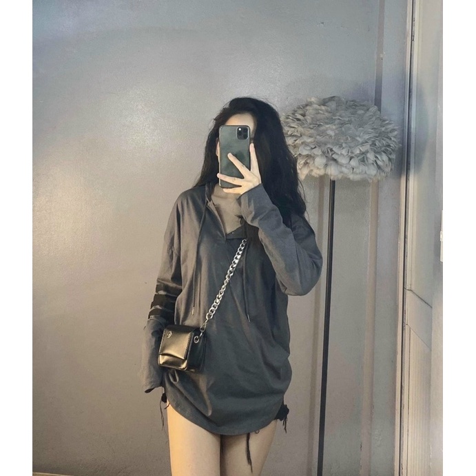 ÁO KHOÁC Hoodie thun giấy tay dài có nón thiết kế phần tay sọc chạy quanh tạo điểm nhấn phù hợp cho mùa thu đông