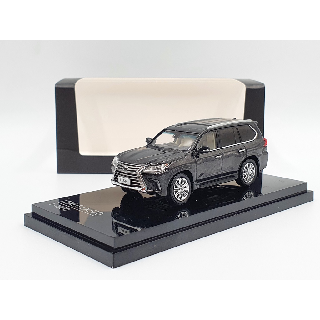 Xe Mô Hình Lexus LX570 Sonic Quartz 1:64 Kyosho (Đen)