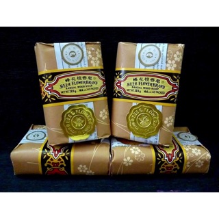 Combo 4 Cục Xà Bông Trầm Con Ong