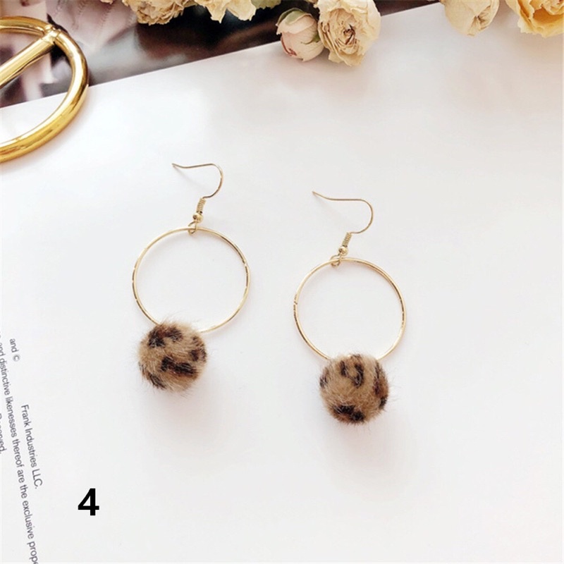 Bông tai nữ dáng dài dễ thương KT035