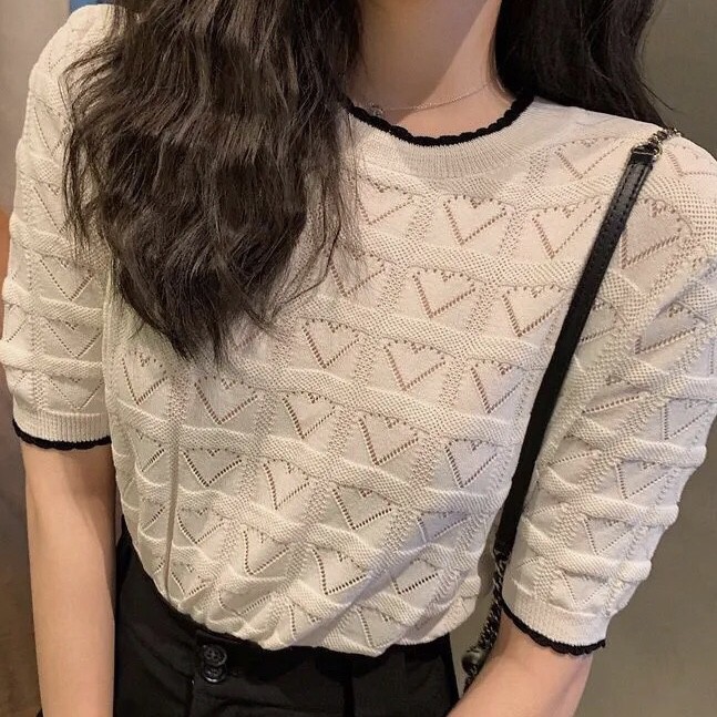 Áo thun tay ngắn họa tiết hình trái tim thêu xinh xắn cho nữ