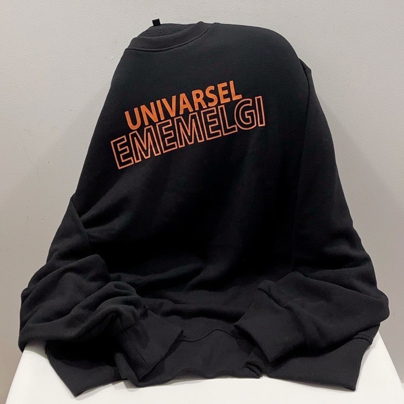 Áo nỉ UNIVAR bo gấu TT6