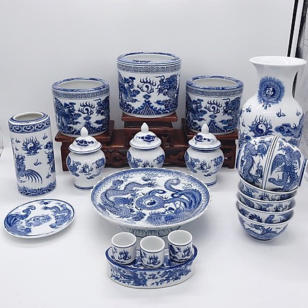Bộ đồ thờ gia tiên men xanh lam họa tiết long phụng - 19 món - 2 bát hương phi 14, 1 bát hương phi 16.