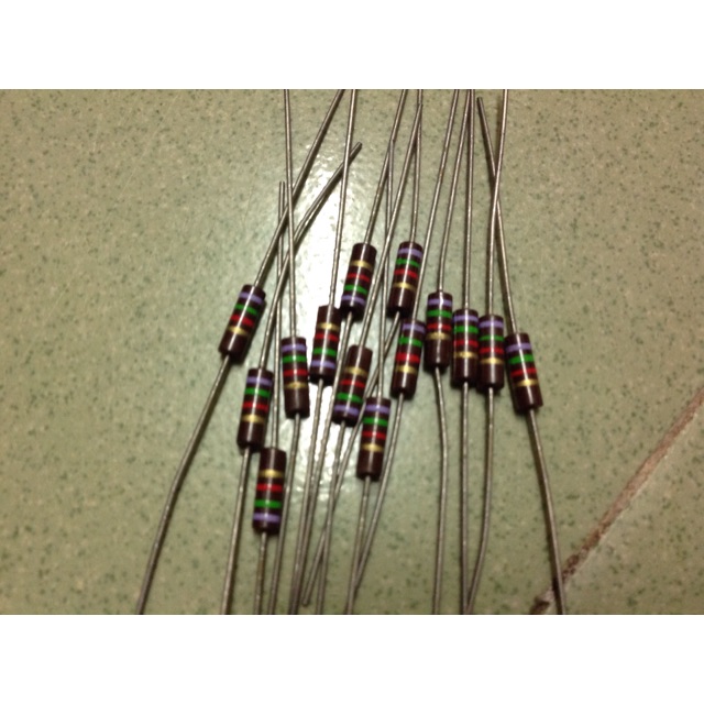 Điện trở 7,5k -1/2w