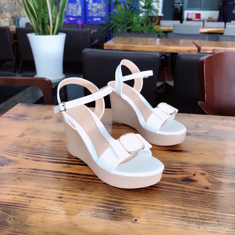 SANDAL XUỒNG QUAI KHOÁ SIÊU DỄ THƯƠNG