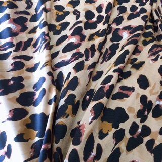 Combo 4 m vải lụa da beo siêu đep có giãn may ko cần lót