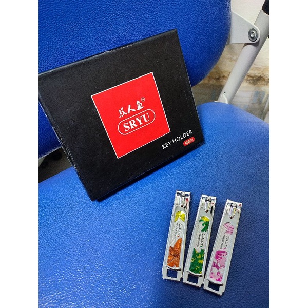 Bấm ( cắt) móng tay - móng chân siêu bén Sryu bằng thép không gỉ.