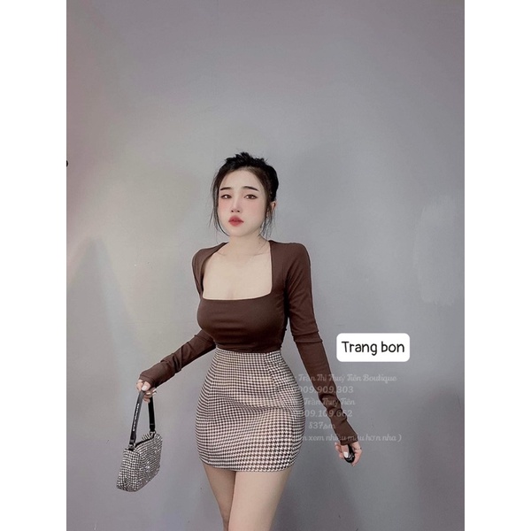 Set áo phông cổ vuông mix chân váy zic zac