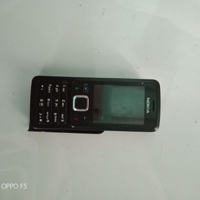 Điện thoai nokia 6300 cũ, có pin và sạc