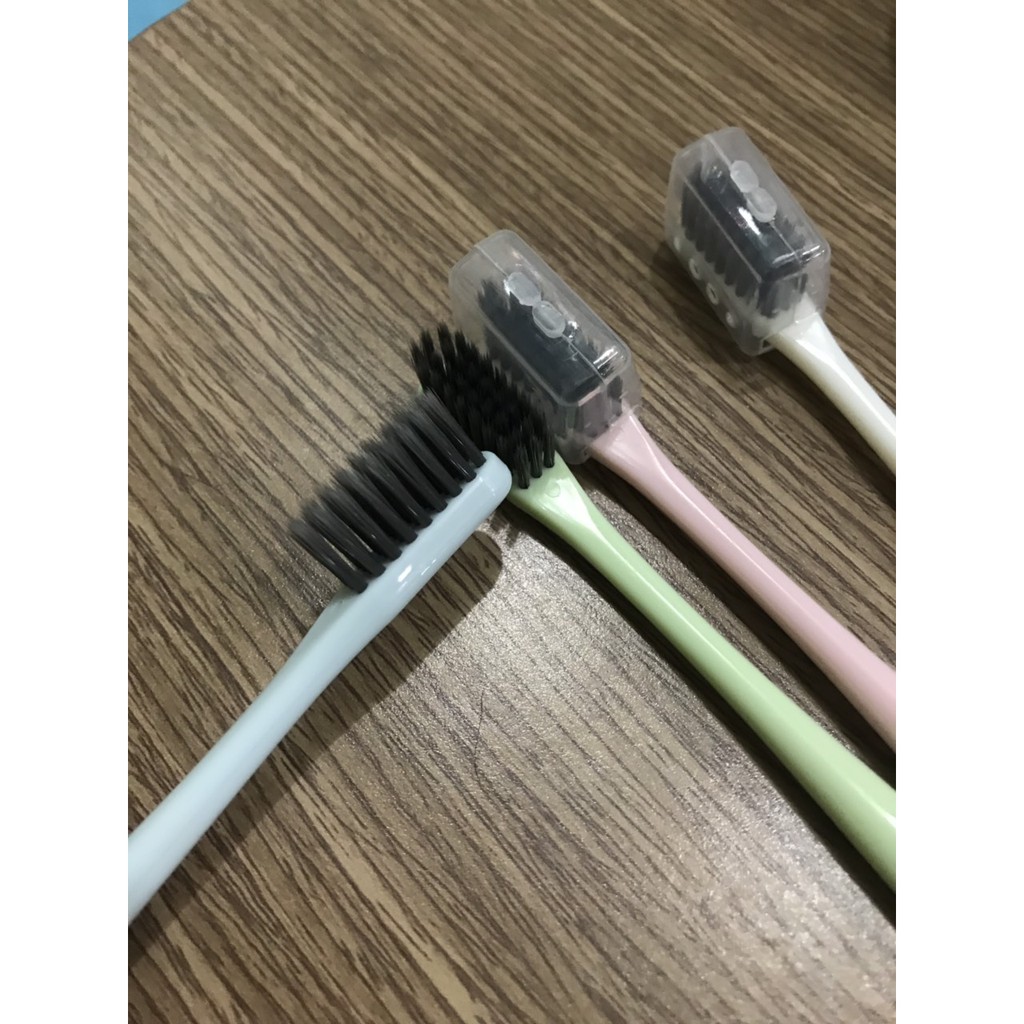 Bàn chải lúa mạch trẻ em - Vỉ 4 chiếc bàn chải lúa mạch đầu than hoạt tính trẻ em KÈM ẢNH THẬT HJH
