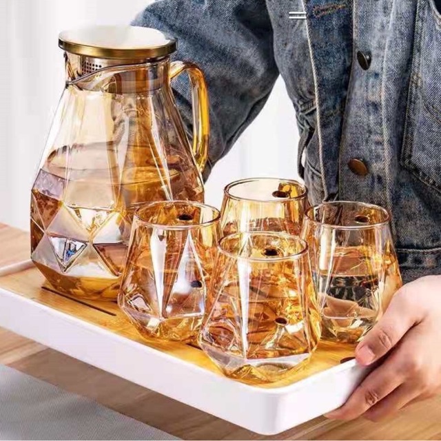 Bộ bình ly cốc thuỷ tinh vàng chịu nhiệt sang trọng