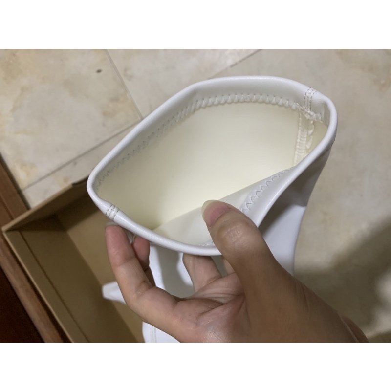 Thanh lý bốt đùi trắng mũi nhọn gót nhọn siêu sang chảnh size 36