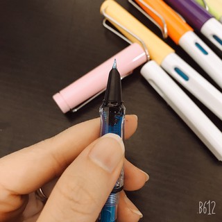 Bút Máy Xoá Được ống mực xanh